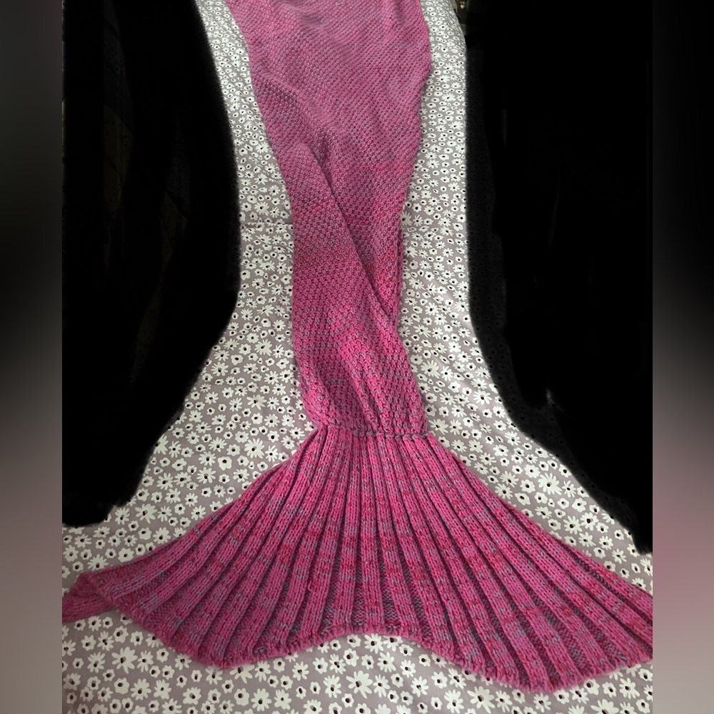 Mermaid tail blanket!